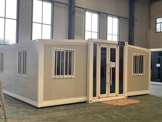 Galvanized Steel Frame REACHTOP 2 Bedrooms Foldable Container House with Wooden Floor