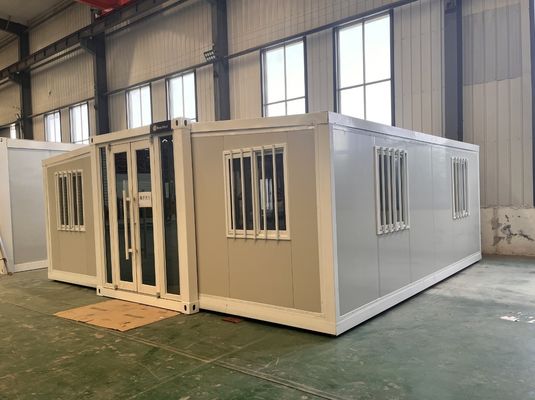 Galvanized Steel Frame REACHTOP 2 Bedrooms Foldable Container House with Wooden Floor