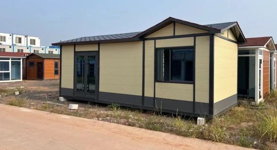 Custom Mobile Living Workshop Container House With Homestay Hotel Garden