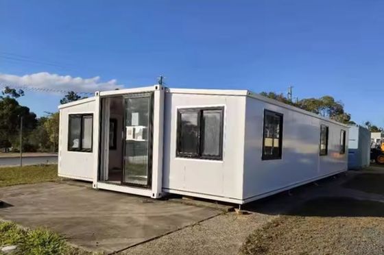 20ft 40ft Prefabricated Mobile Living Container House with Bedroom and Bedroom Design